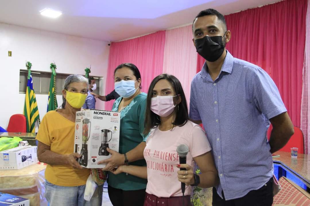 Vereadora Eliane Moura promove festa com festival de prêmios para mulheres - Imagem 4