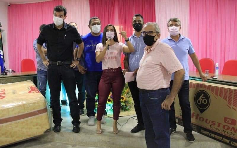 Vereadora Eliane Moura promove festa com festival de prêmios para mulheres - Imagem 7