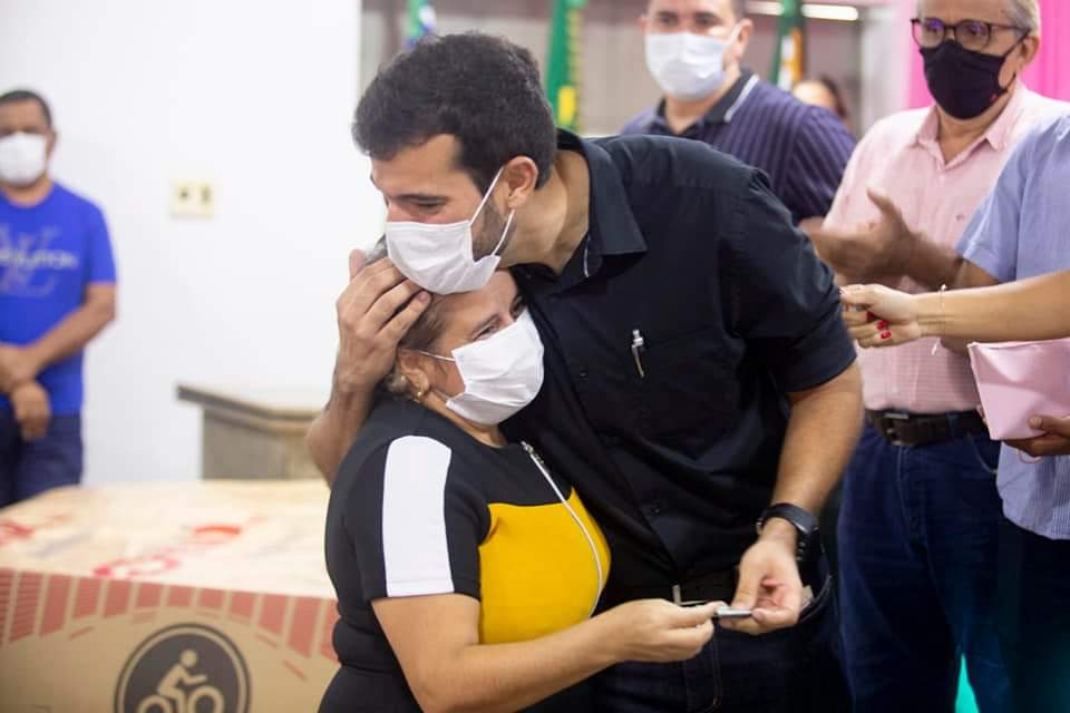 Vereadora Eliane Moura promove festa com festival de prêmios para mulheres - Imagem 17