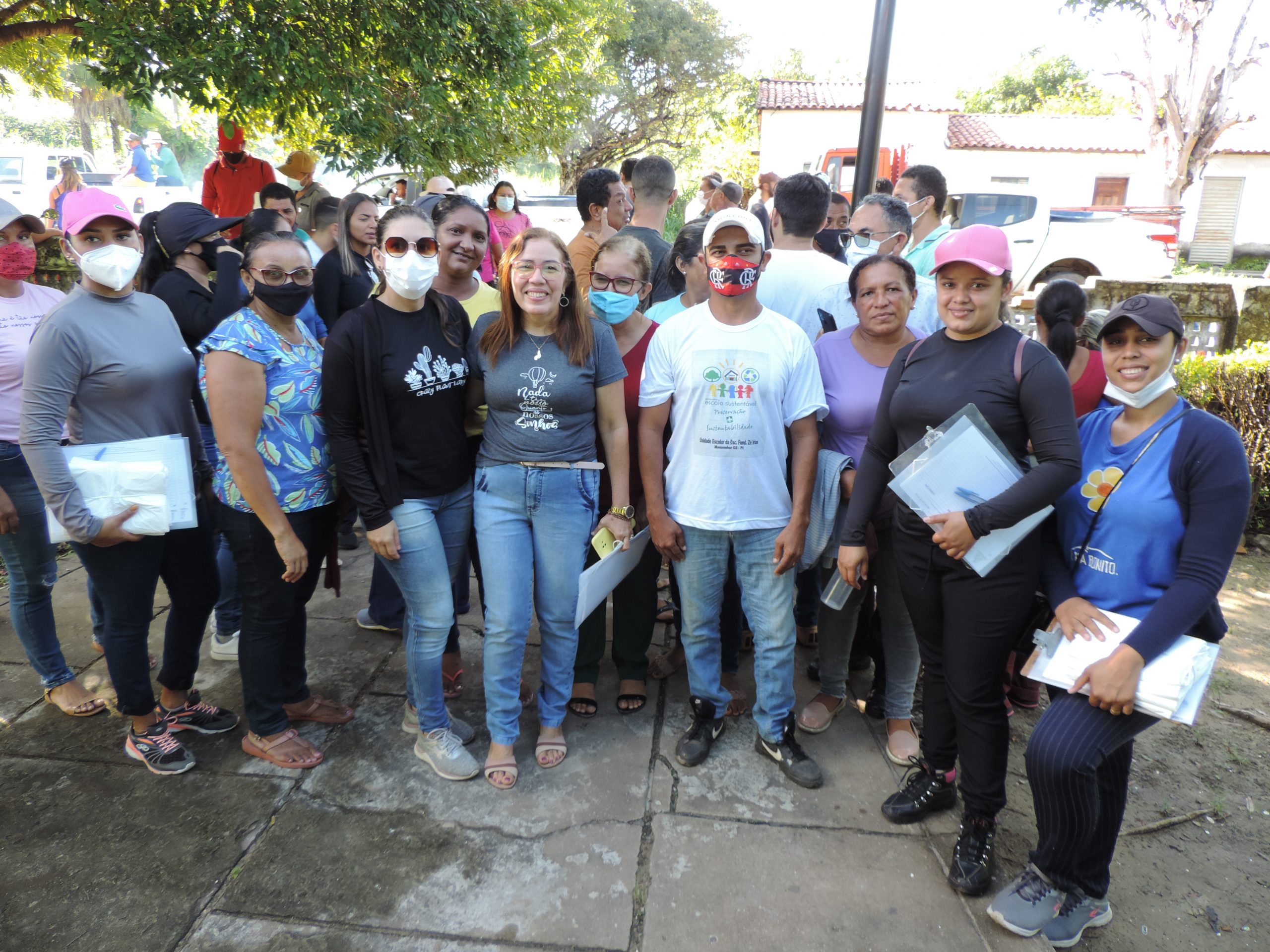 Semana Santa - Famílias de Monsenhor Gil recebem peixes da Prefeitura - Imagem 4