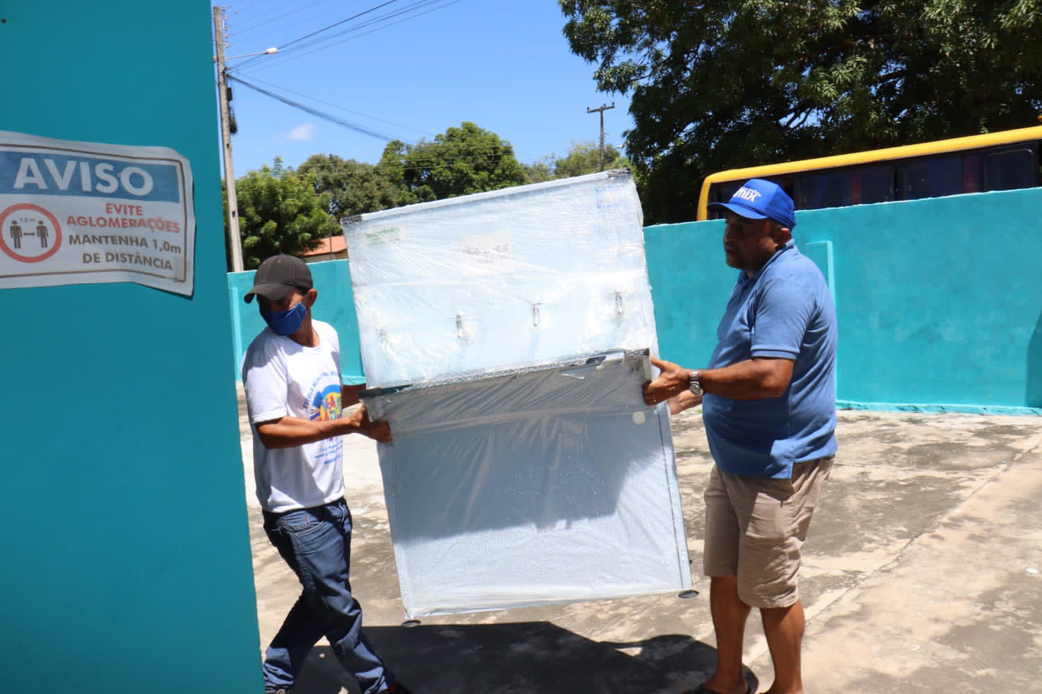Prefeito João Luiz faz entrega de equipamentos para Escolas 