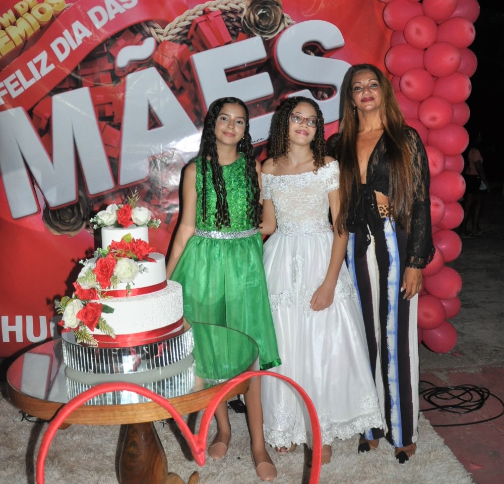 Prefeitura de Hugo Napoleão realiza festa em homenagem às Mães - Imagem 14