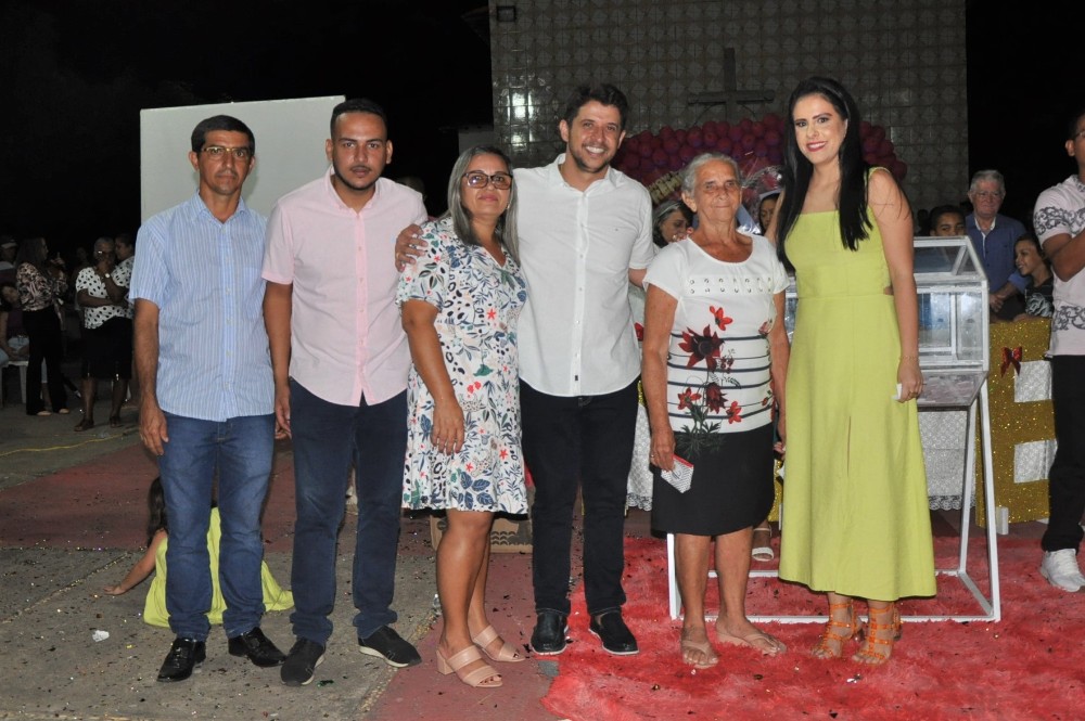 Prefeitura de Hugo Napoleão realiza festa em homenagem às Mães - Imagem 19