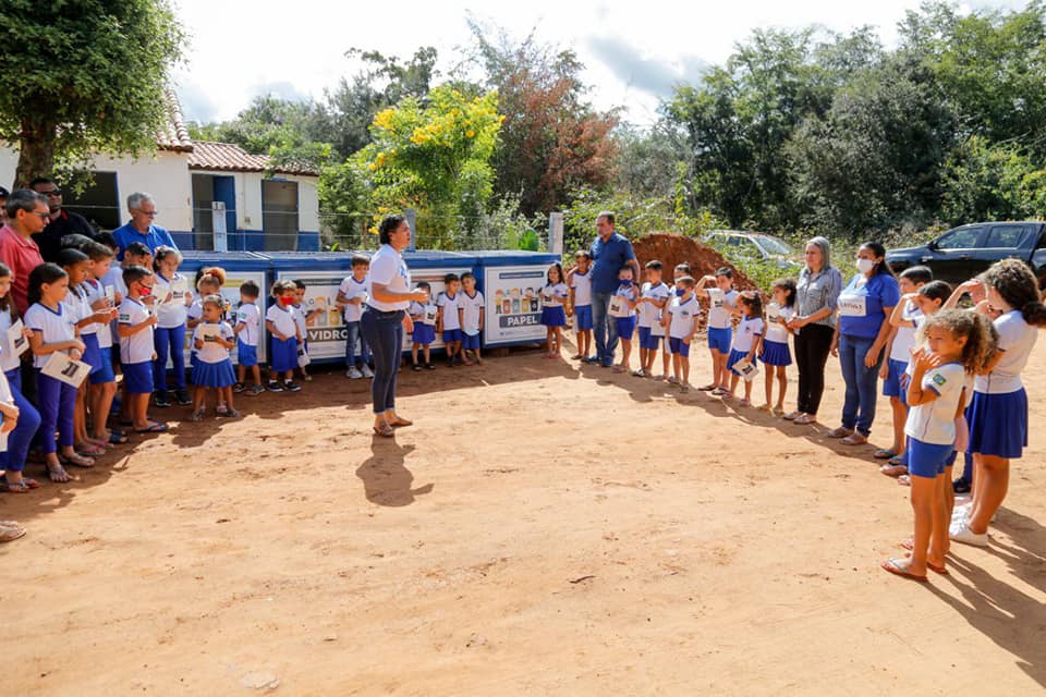 Prefeitura instala pontos de coleta seletiva nas escolas municipais rurais