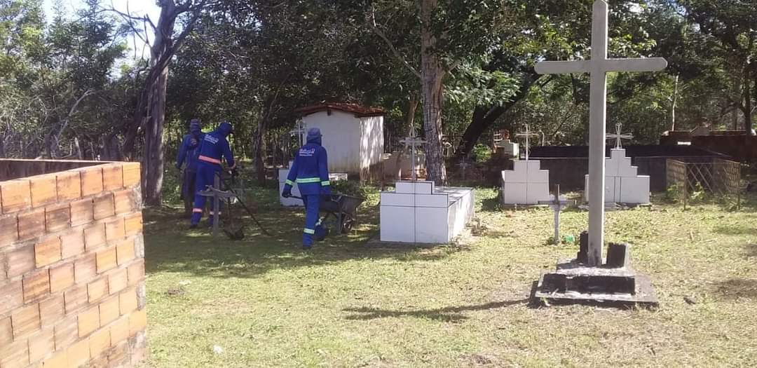 Cemitérios são limpos visando a visitação do Dia das Mães em Monsenhor Gil - Imagem 6
