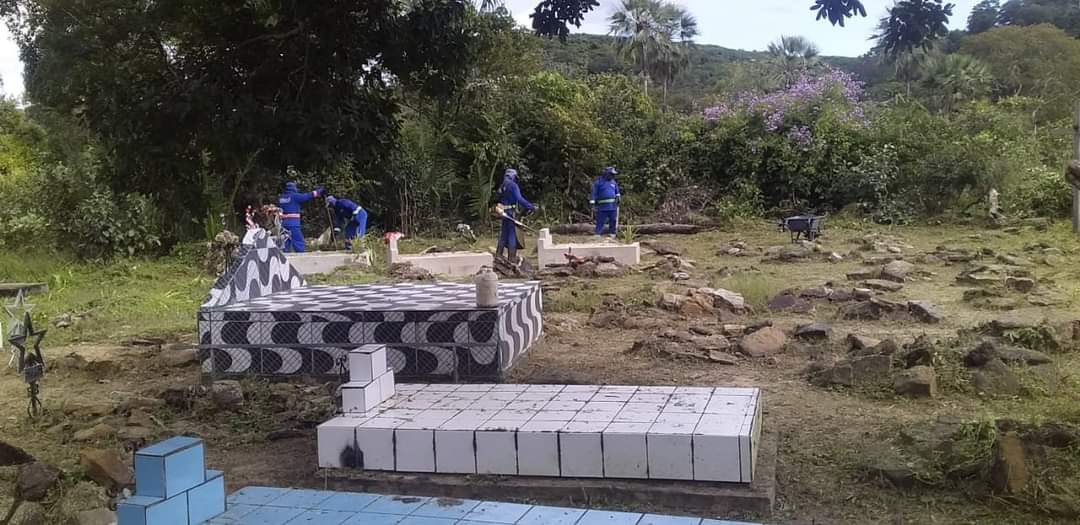 Cemitérios são limpos visando a visitação do Dia das Mães em Monsenhor Gil - Imagem 4