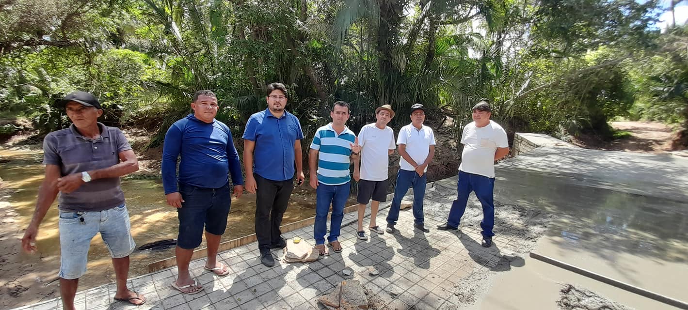 PREFEITO MARCELINO ALMEIDA VISITA OBRA DA PONTE SOBRE O RIO SOBRADINHO - Imagem 1
