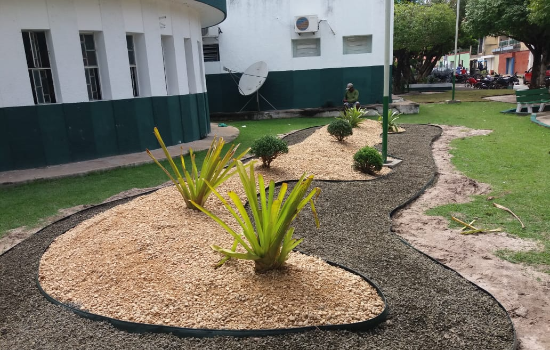 Prefeitura de Esperantina está revitalizando a praça da Biblioteca