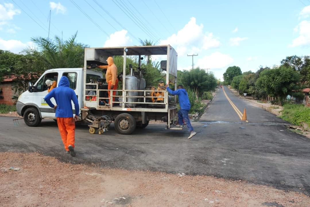 Ruas de Monsenhor Gil recebem sinalização horizontal - Imagem 4