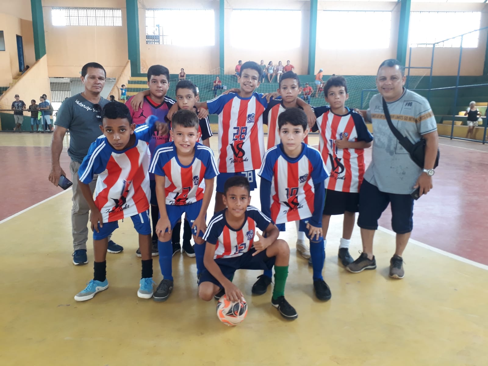 Esperantina sediou jogos do circuito Piauí e Maranhão de futsal - Imagem 3