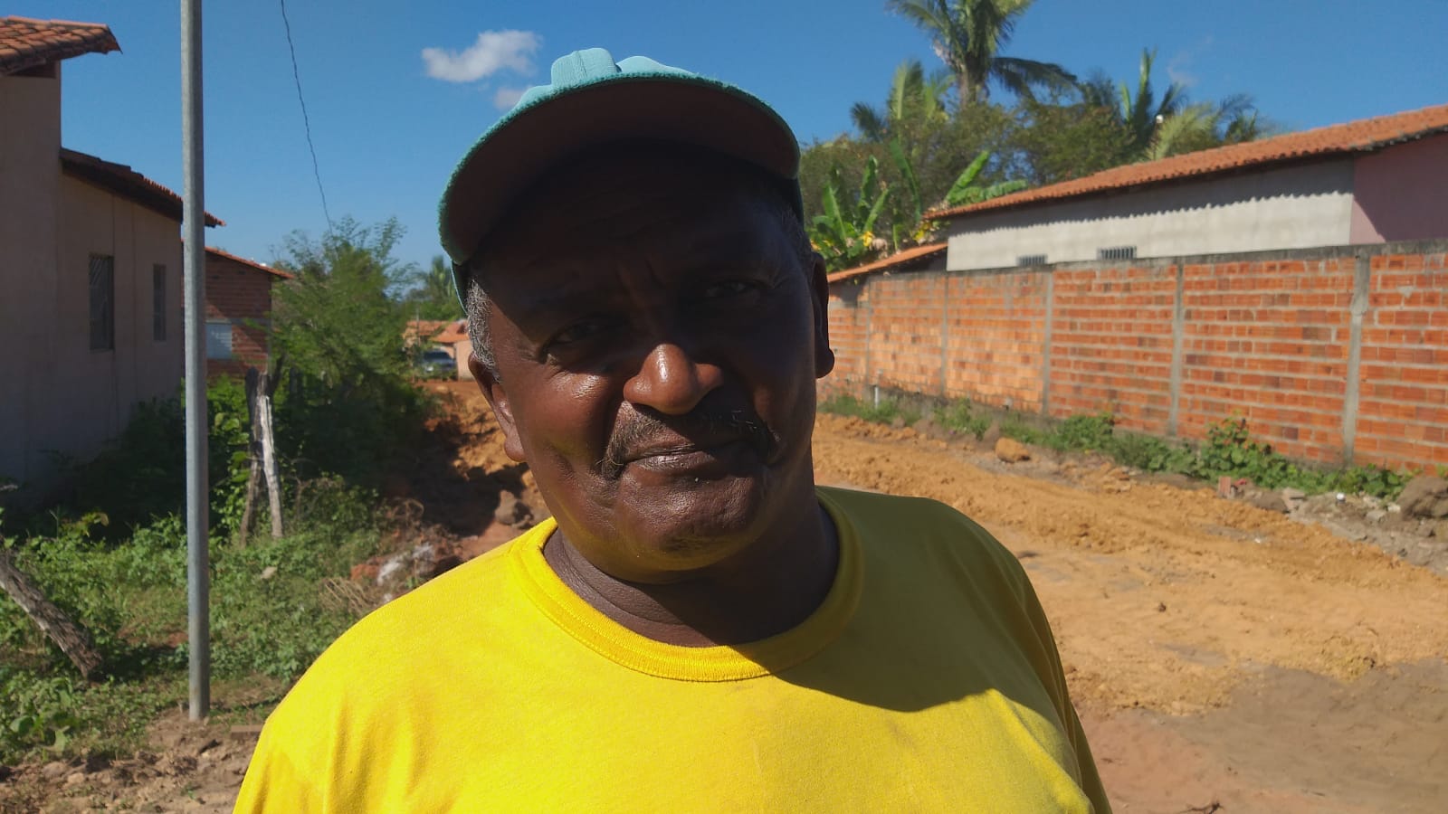 Prefeitura de Esperantina leva melhorias a várias ruas com empiçarramento - Imagem 3