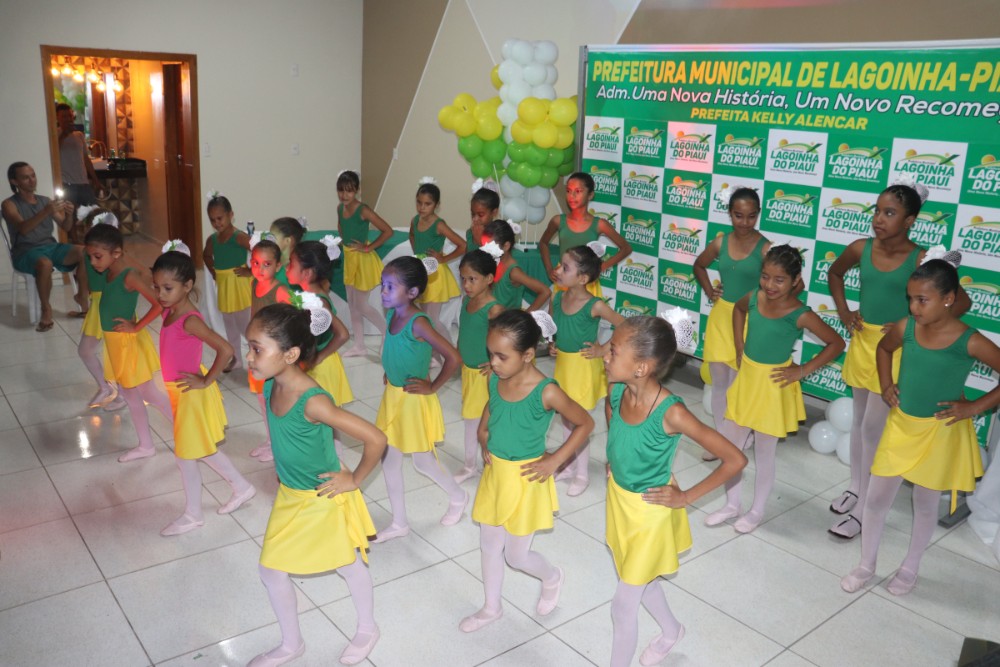 Prefeita Kelly Alencar realizou Homenagem aos Pais de Lagoinha - Imagem 2