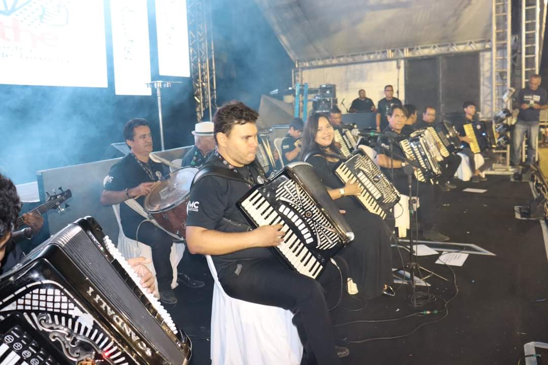 Escolas Municipais dão um banho de Cultura popular na Semana Cultural 2022 - Imagem 27