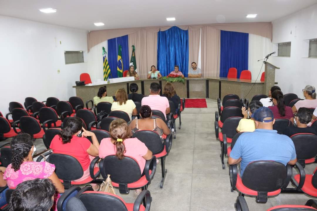 Prefeito João Luiz entrega tablets para Agentes Comunitários de Saúde   - Imagem 3