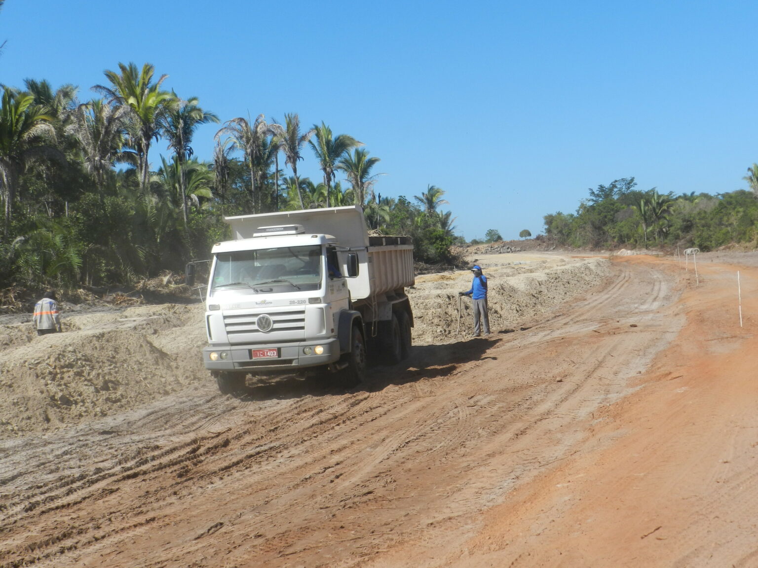 Construção de avenida traz desenvolvimento para Esperantina - Imagem 1
