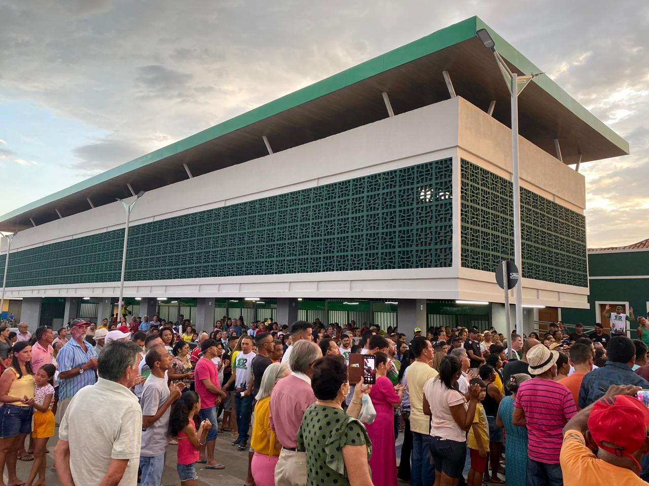 Prefeita Ivanária Sampaio entrega prédio reformado público municipal - Imagem 6