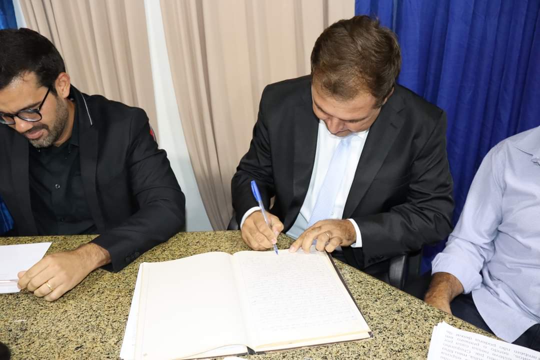 Posse do novo vereador de Monsenhor Gil, Lourão da Canafístula - Imagem 15