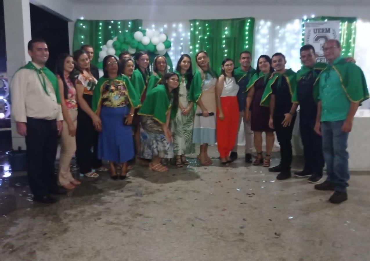 Colação de grau: Formandos do Ensino Médio da UERM 2022 - Imagem 4