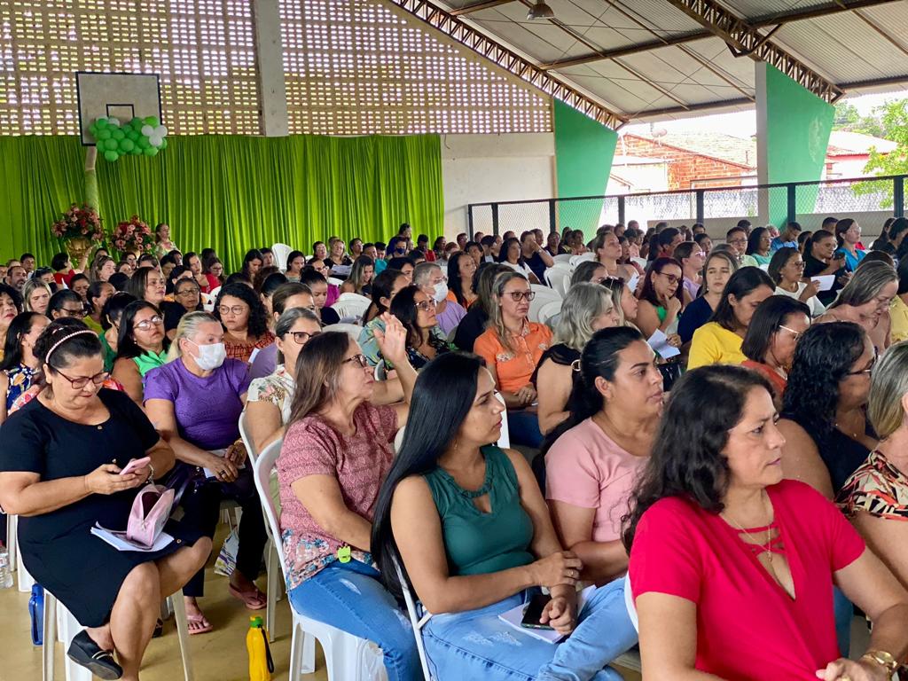 Encontro pedagógico com profissionais da educação em Esperantina - Imagem 1