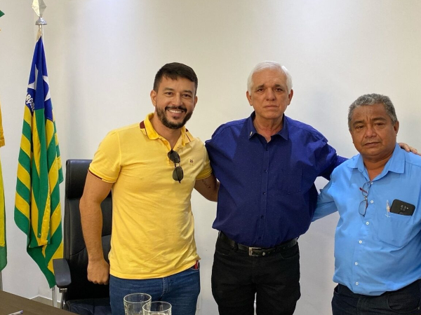 Secretários de Esperantina se reúnem com vice-governador Themistocles Filho