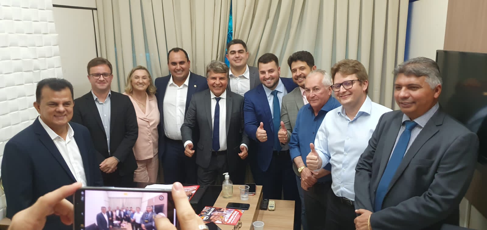 Prefeito João Luiz toma posse como presidente da AMPAR nesta terça feira  - Imagem 3