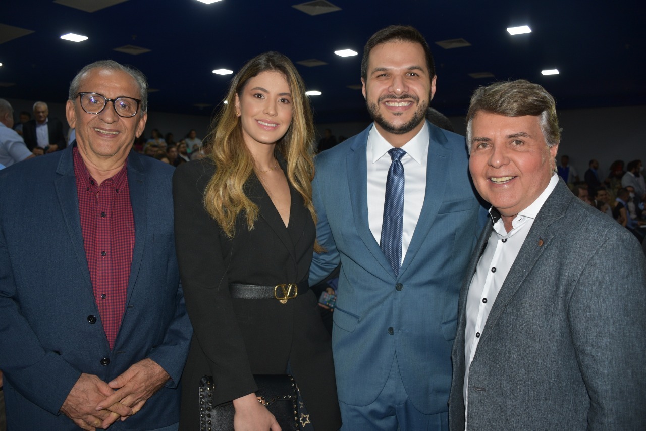 Prefeito João Luiz e presidente da AMPAR participa de posse em Teresina  - Imagem 4