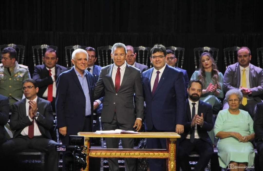 Prefeito João Luiz e presidente da AMPAR participa de posse em Teresina  - Imagem 7