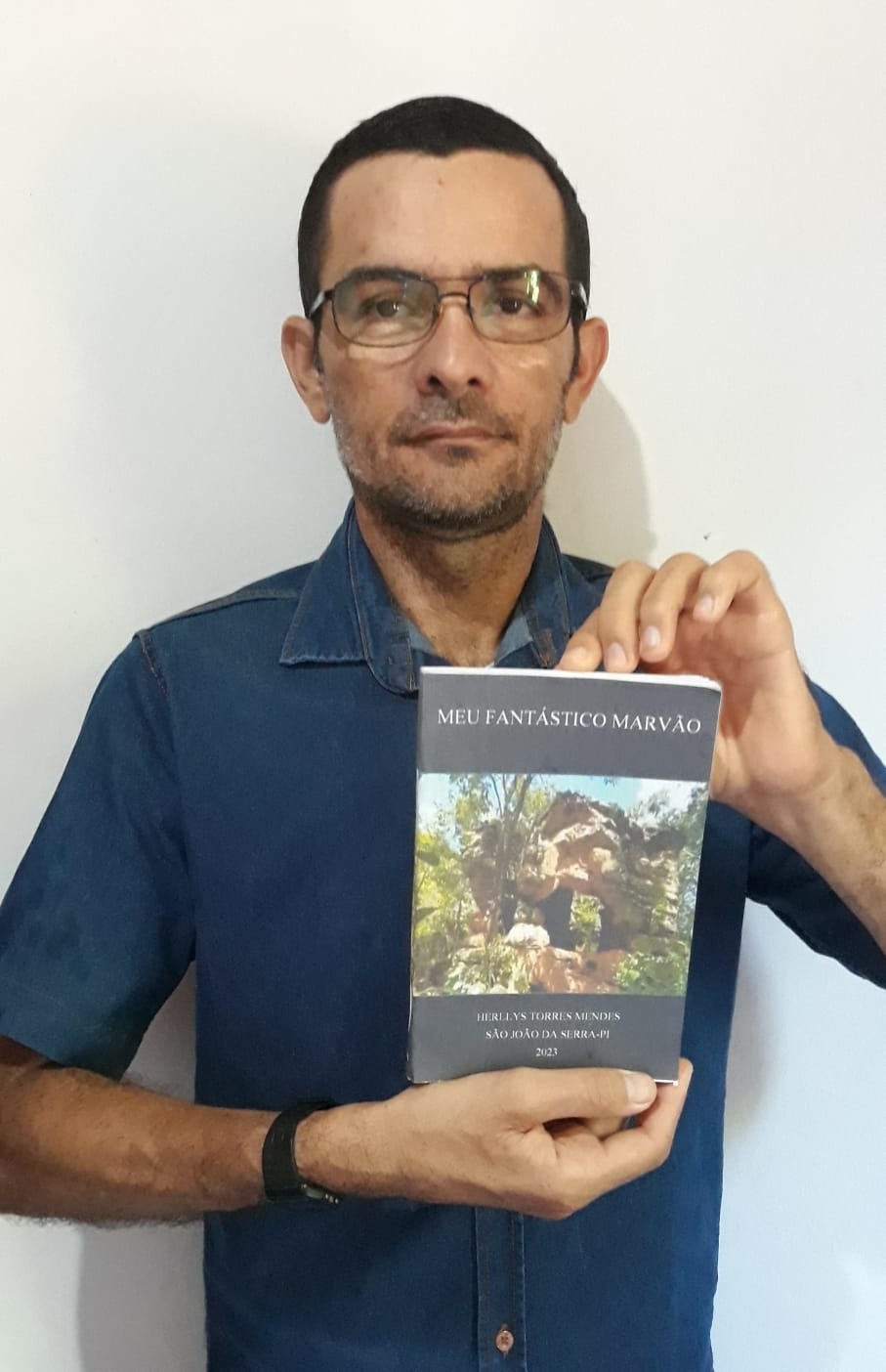 Professor Herllys Torres lança seu 7º livro “Meu Fantástico Marvão”