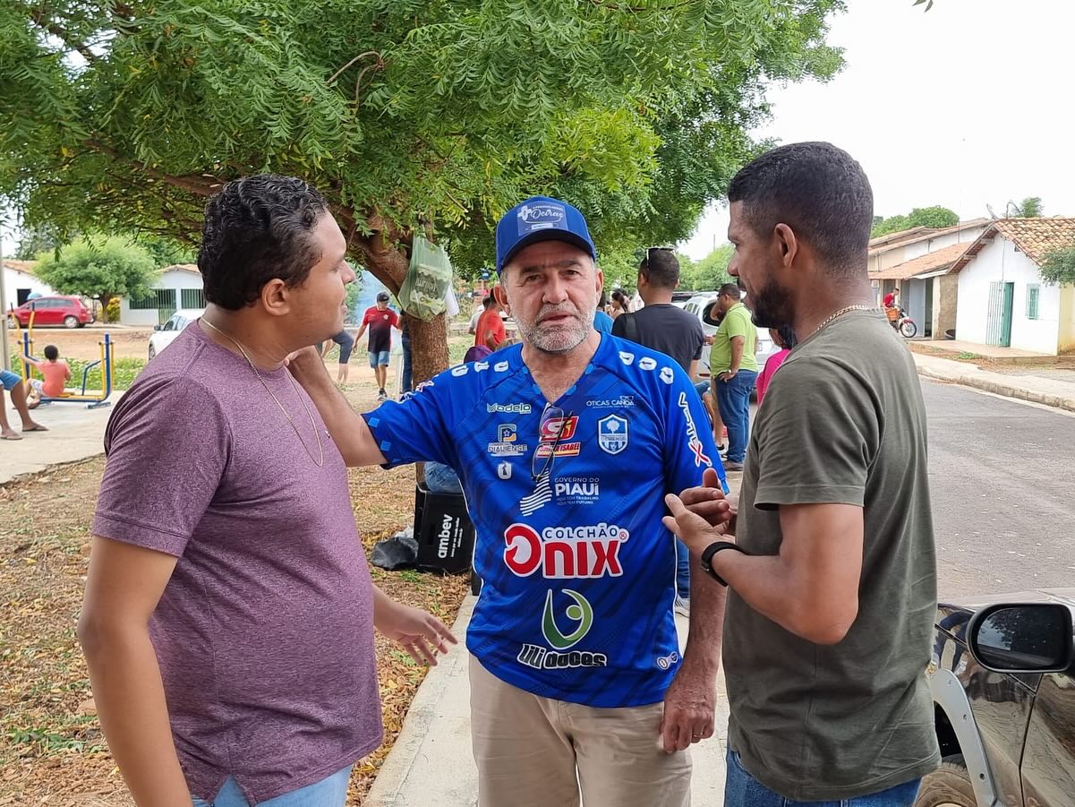 Prefeito entrega 4km de asfalto e melhora acesso ao Bairro Soizão em Oeiras - Imagem 3