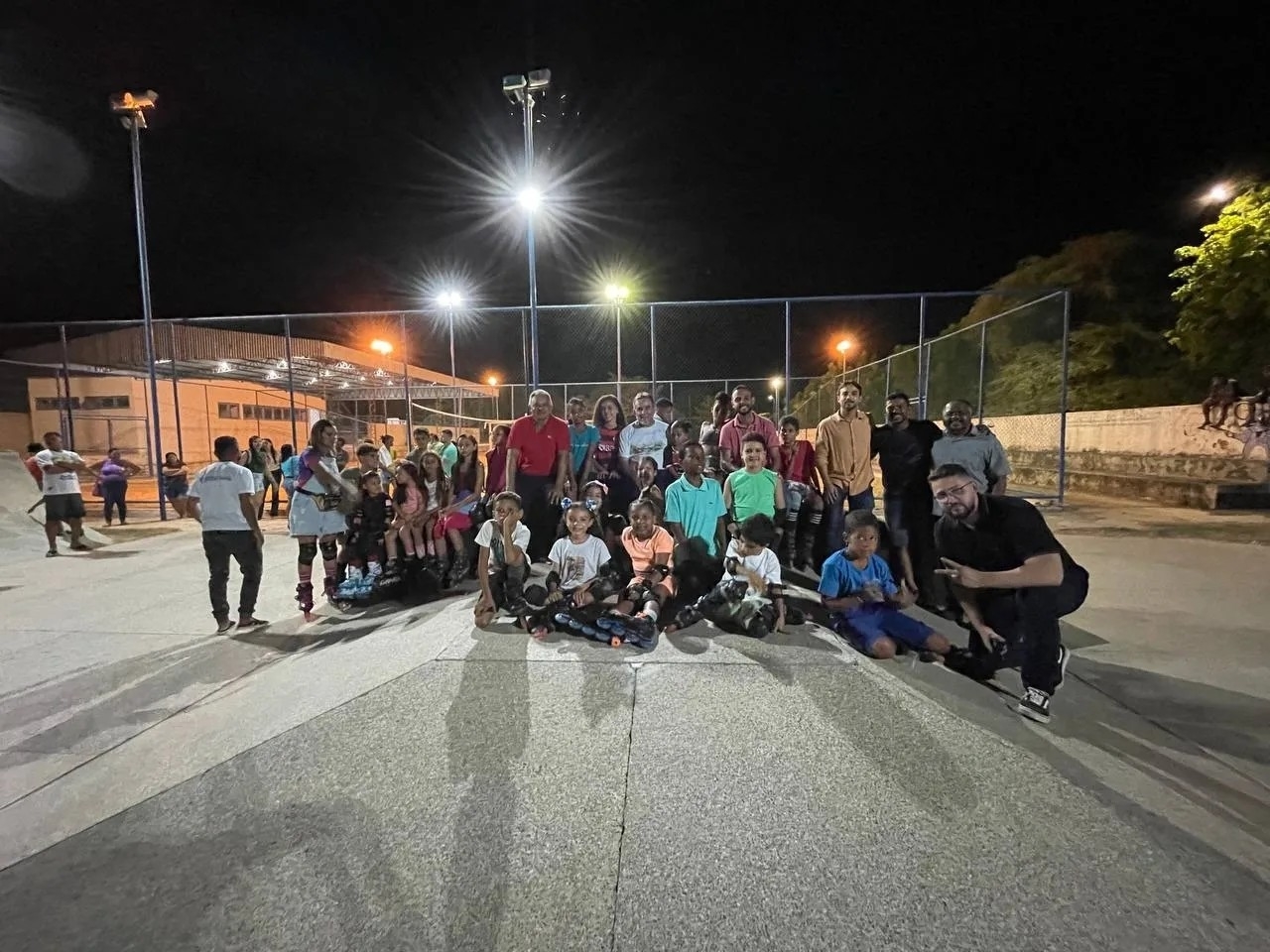 Praça da Juventude recebe melhorias na iluminação e circuito de patins 