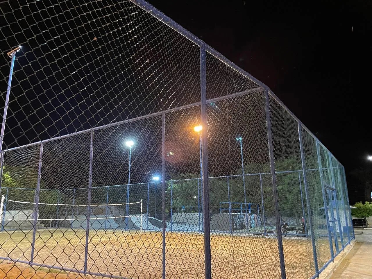 Praça da Juventude recebe melhorias na iluminação e circuito de patins  - Imagem 2