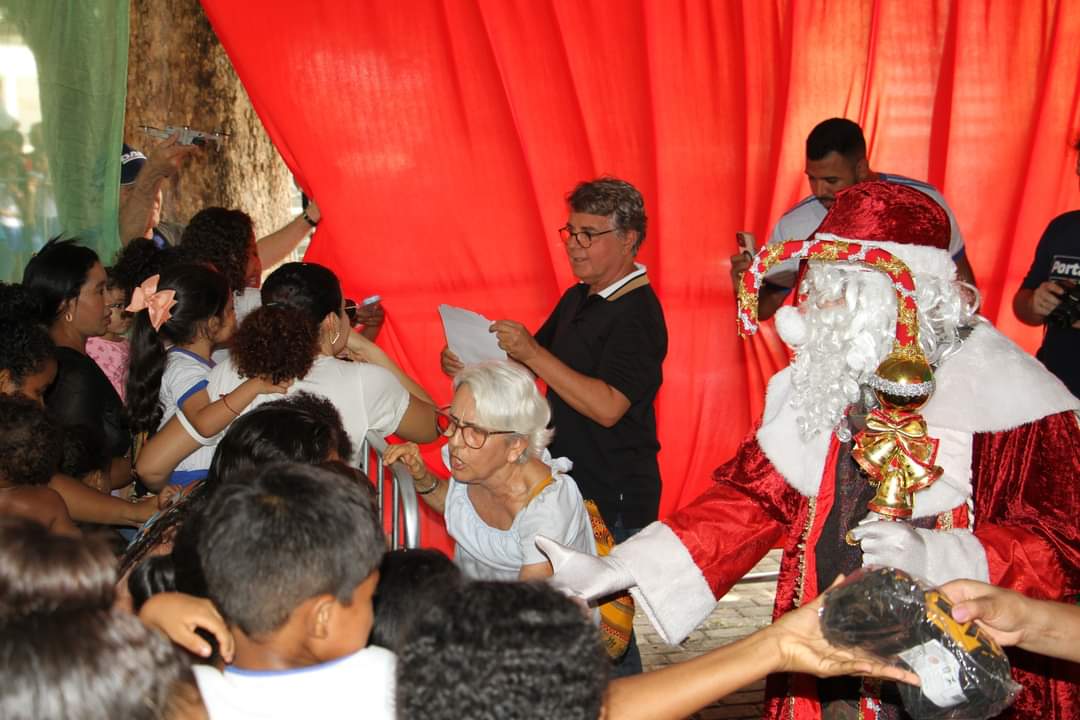 Teve festa sim! Para as crianças de Monsenhor Gil festejando seus 60 anos  - Imagem 11