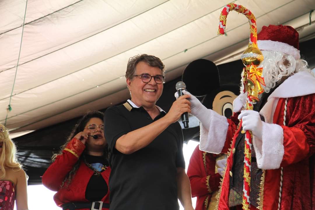 Teve festa sim! Para as crianças de Monsenhor Gil festejando seus 60 anos  - Imagem 1