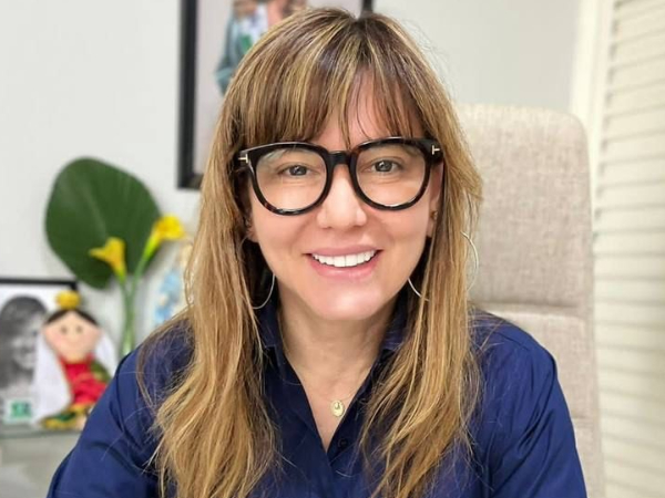 Prefeita Ivanária Sampaio anuncia reajuste salarial para professores 