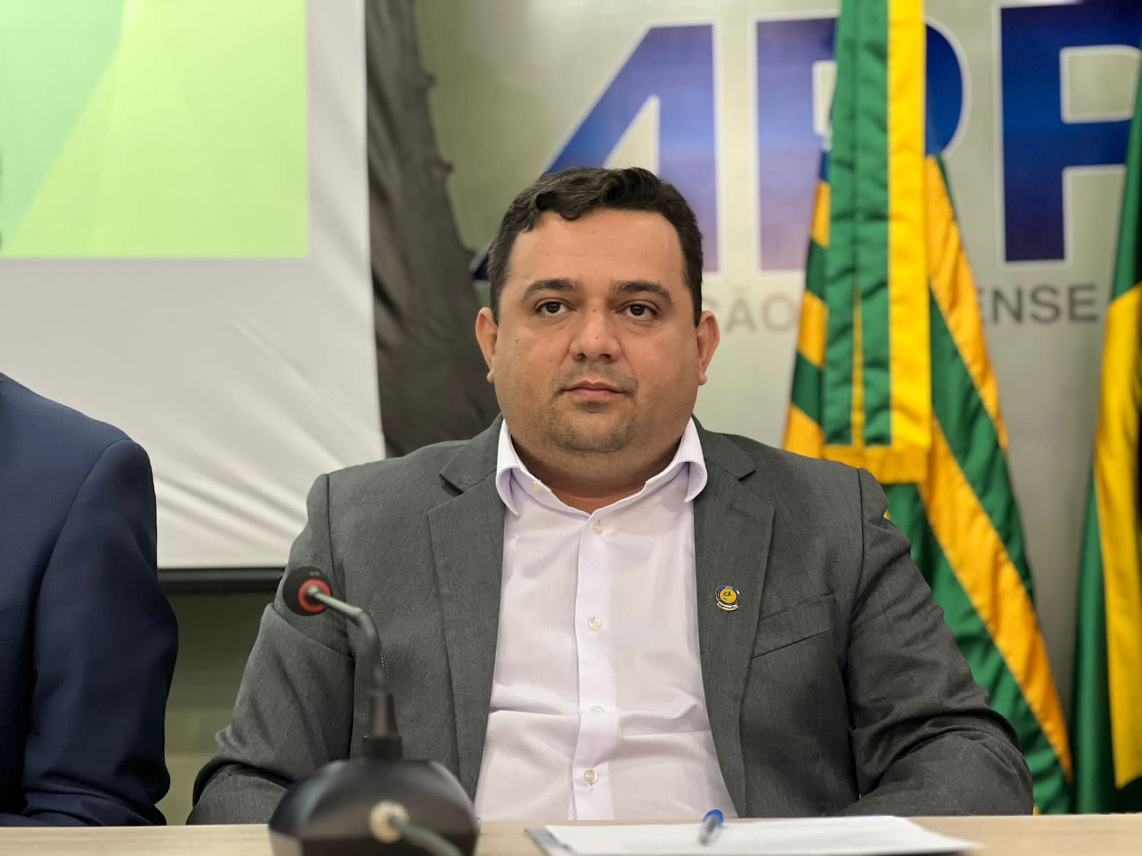 Prefeitos debatem dificuldades em seus Municípios. Monsenhor Gil presente - Imagem 13
