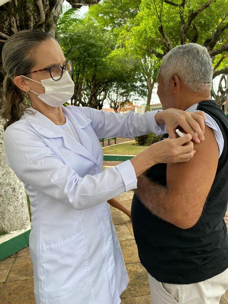 Esperantina começa a aplicar vacina bivalente contra covid-19 - Imagem 2