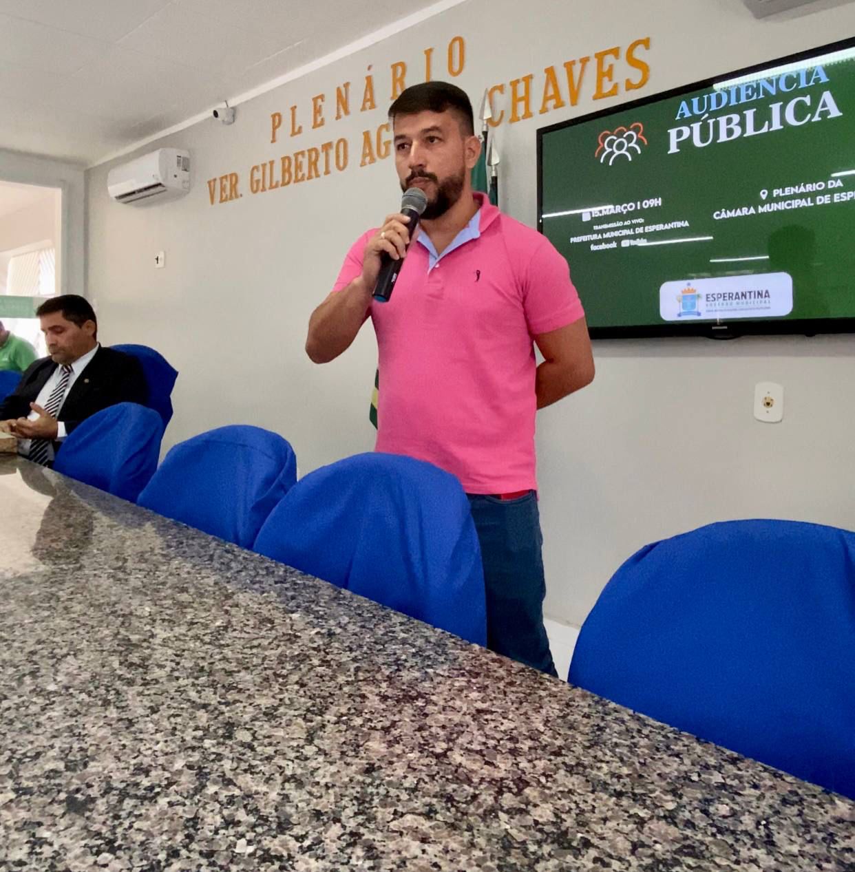 Prefeitura realiza audiência pública na câmara municipal - Imagem 2