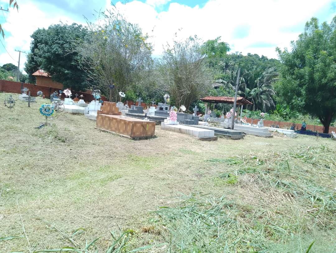 Limpeza de praças, de cemitérios, ruas, cidade limpa em Monsenhor Gil - Imagem 5