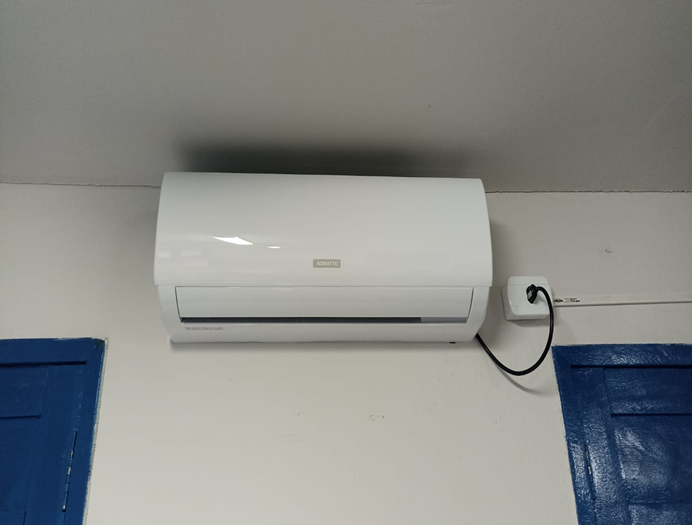 Secretária de Educação Maria do Socorro entrega equipamentos em escolas  - Imagem 11