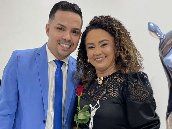 Prefeita Eugênia é homenageada com o troféu 'Mulheres que Brilham'