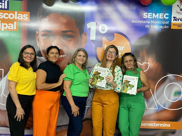 Diretoras escolares da rede municipal participam de evento em Teresina
