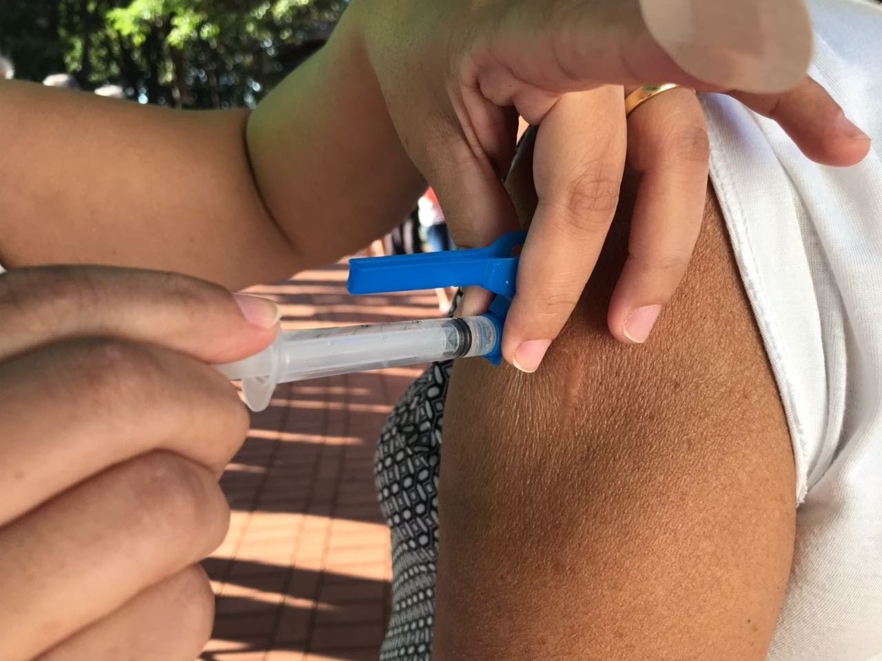 Esperantina começa a aplicar vacina bivalente contra covid-19 - Imagem 1