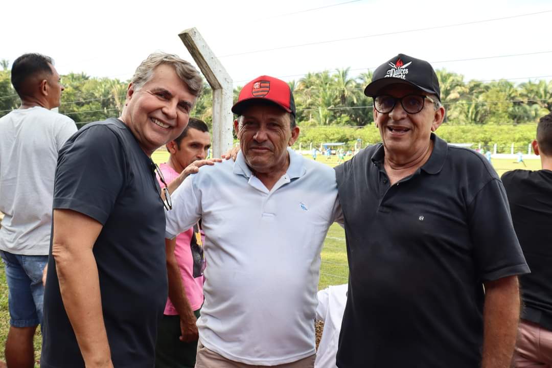 Prefeito João Luiz faz abertura do Campeonato da Canafístula - Imagem 8