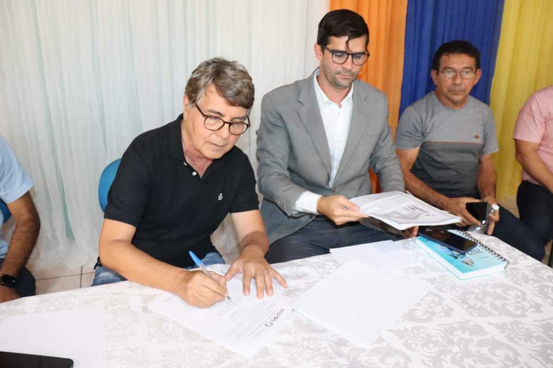 Prefeitura de Monsenhor Gil dá início o Programa Regularização fundiária  - Imagem 7