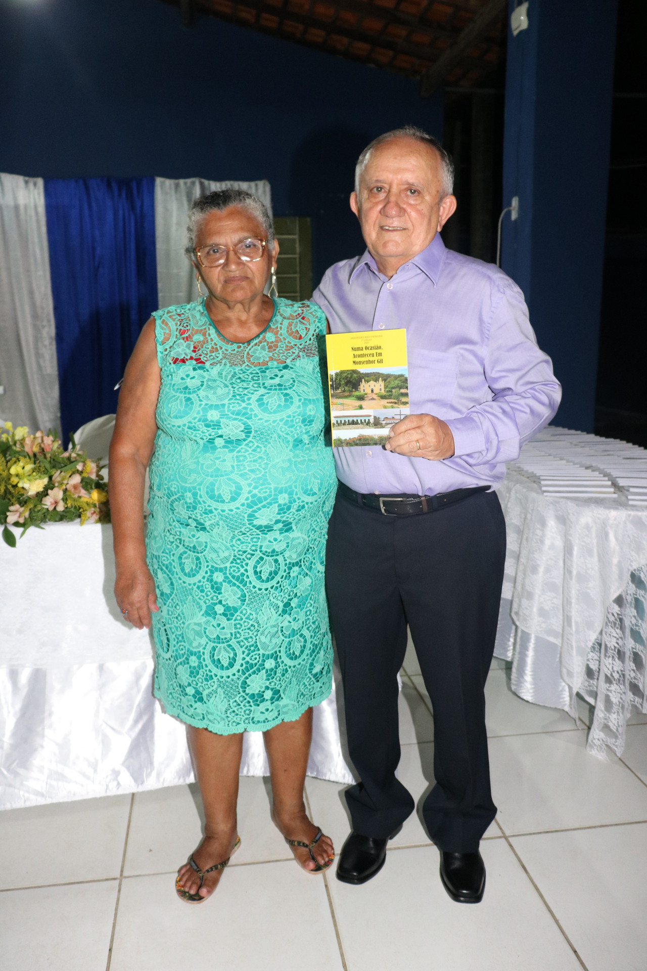 Dr Aristides Reis Pereira lança livro com autógrafos em Monsenhor Gil - Imagem 25