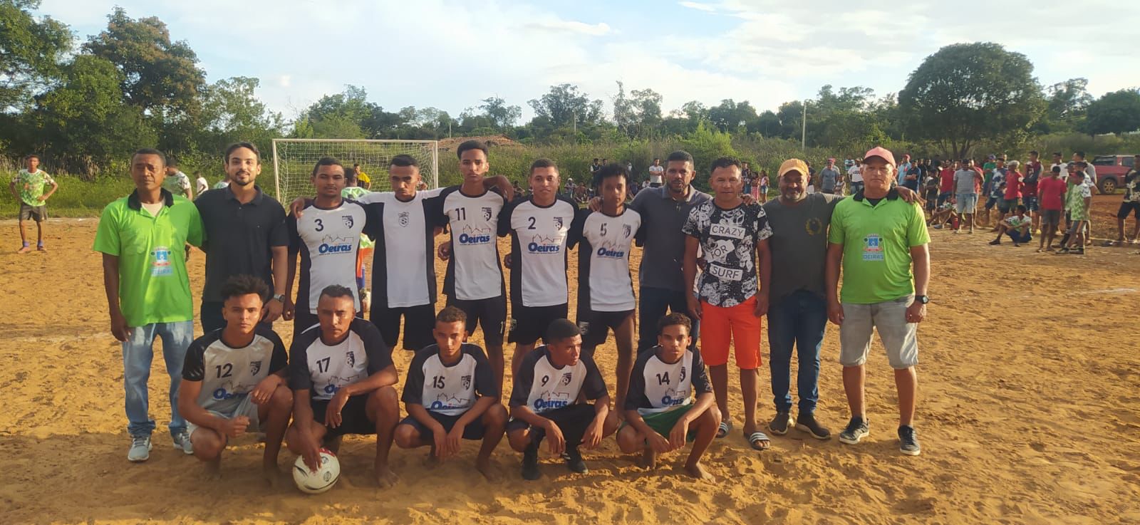 Prefeitura de Oeiras inaugura campo de futebol no povoado Panela de Feijão - Imagem 2