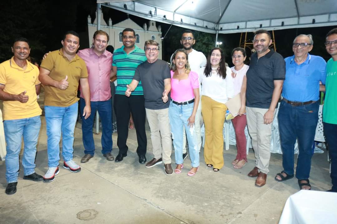 Prefeito João Luiz prestigia 6a noite Festejos de Nossa Senhora de Fátima  - Imagem 1