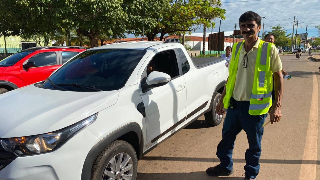 Departamento de trânsito realiza ações educativas do Maio Amarelo