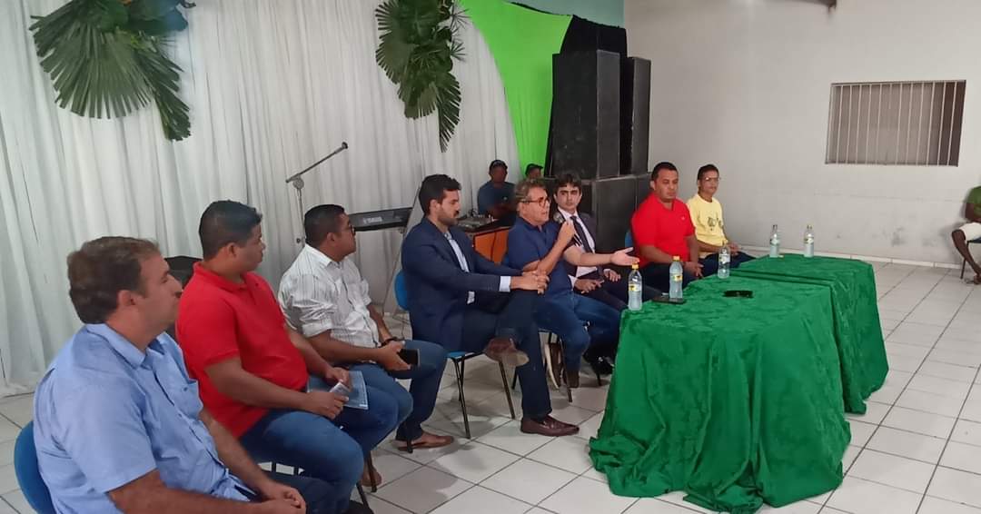 Prefeitura de Monsenhor Gil reúne quebradores de pedras e autoridades  - Imagem 5