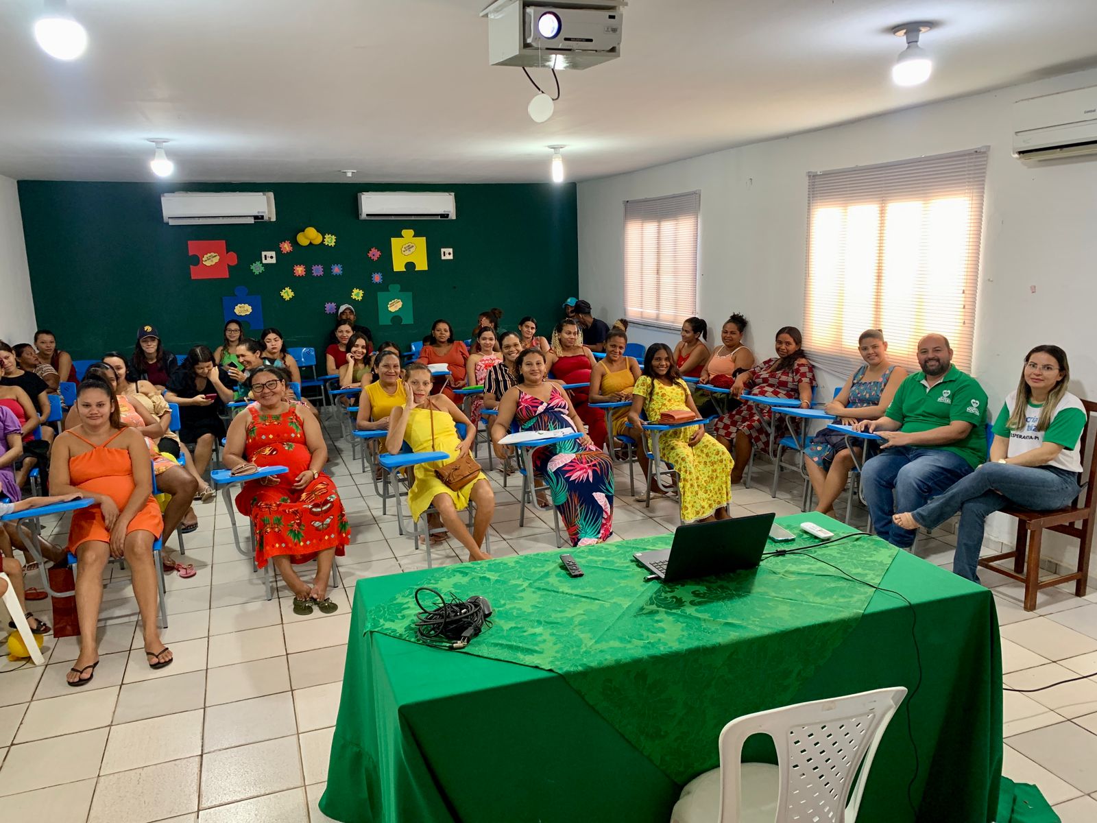 Secretaria de Assistência Social realiza entrega de enxovais para gestantes - Imagem 2